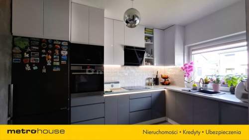 NOWOCZESNY DOM Z OGRODEM 80 m 3 SYPIALNIE