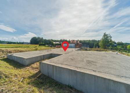 Działka budowlana z fundamentem - Hażlach