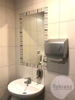 Wygodne biuro/ własne zaplecze/ parking/ magazyn