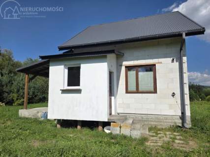 GROMNIK - 82 ARY Z BUDYNKIEM, TARASEM I LINIĄ BRZEGOWĄ RZEKI...
