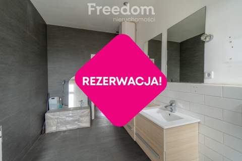 Jako mieszkanie lub lokal przy Deptaku Bogusława