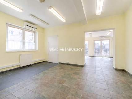 Budynek handlowo-mieszkanly Centrum Skawiny