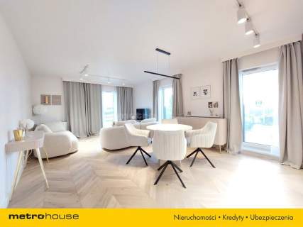 LUKSUSOWY APARTAMENT, 2 MJC POSTOJOWE, KOMÓRKA