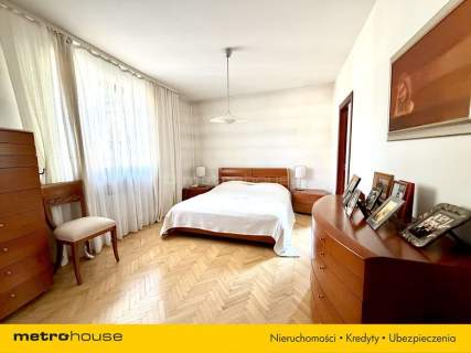 Łomianki centrum Dom duża działka do podziału 