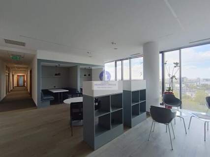 Ochota biurko w coworkingu do wynajęcia