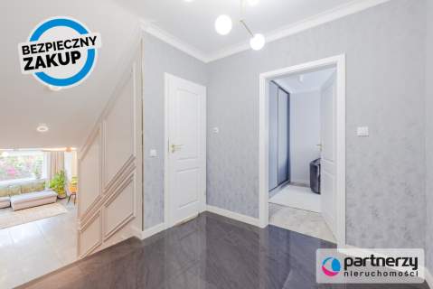 Stylowy Apartament z Ogrodem, Balkonem i Garażem