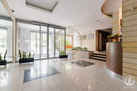 Trzypokojowe mieszkanie w apartamentowcu Mokotów