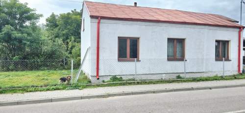 Dom jednorodzinny blisko miasta.
