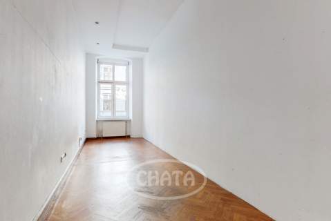 Ponad 100 metrów w kamienicy w centrum