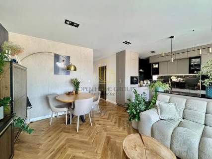 Luksusowe / kameralne osiedle / taras 42m balkon / parking