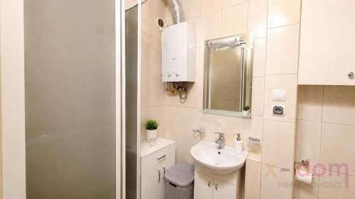 3 POKOJE 46 m BALKON - dobra lokalizacja