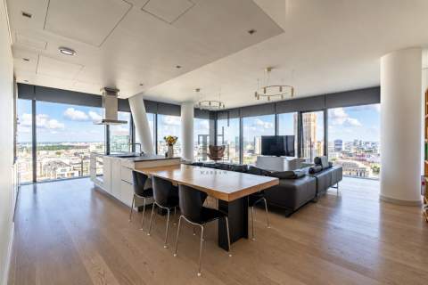 COSMOPOLITAN Apartament z widokiem na Warszawę