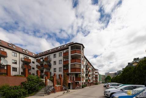 Dwupoziomowe 100m2 Sauna Kominek Garaż