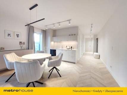 LUKSUSOWY APARTAMENT, 2 MJC POSTOJOWE, KOMÓRKA