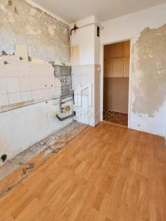 MIESZKANIE Z POTENCJAŁEM W CENTRUM JASŁA - 76 M2 - LOGGIA - 4...