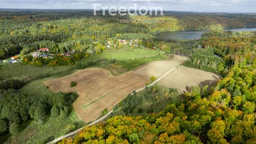 Działka przy lesie sasiedztwo dwóch jezior