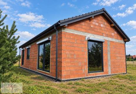 Dom przy lesie 87m2 w Dobroniu