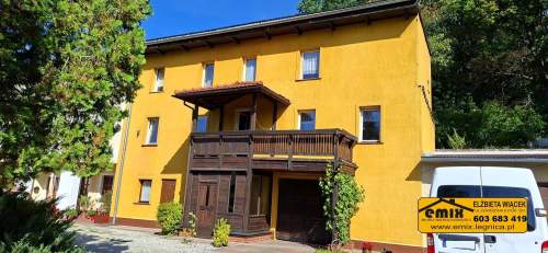 Dom szeregowy w Świerzawie - garaż, ogródek, balkon, ładny