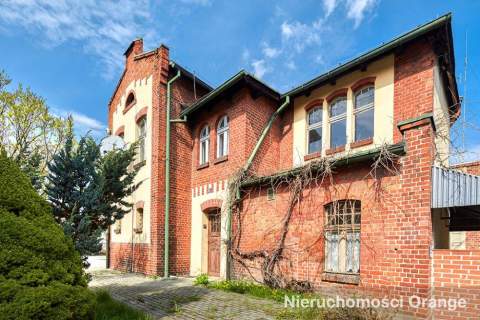 Nieruchomość na mieszkania lub akademik