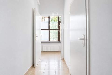 Lokal handlowo-usługowy 63 m2 na sprzedaż