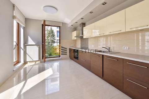 Apartament z 4 sypialniami na Mokotowie