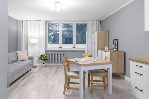 Nowoczesna, jasna kawalerka na Mokotowie Bełska 8