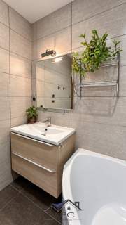 79,20 m na Łazarzu 3 pokoje balkon piwnica