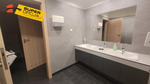 Biuro, lokal z dużym parkingiem - Czyżyny