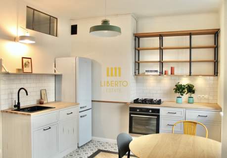 Klimatyczne 45m2, kamienica, metro/Stary Mok