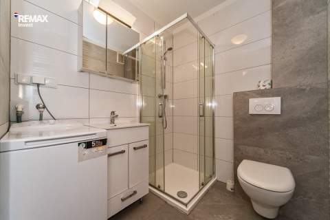Obiekt inwestycyjny 2022 m HOTEL 73 POKOJE