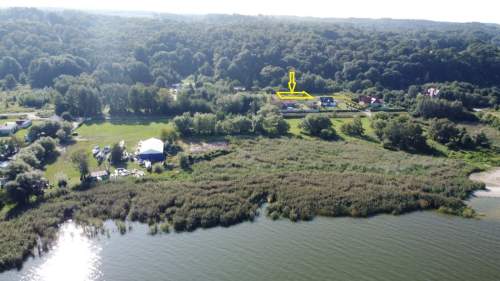 Z SALONU ZA STER JACHTU - DZIAŁKA TUŻ PRZY MARINIE