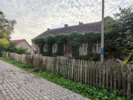 Dom z budynkami gospodarczymi i sporą działką