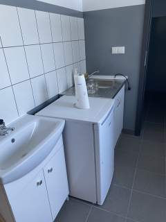 wynajmę magazyny 2x1000m2 z rampami w Sochaczewie