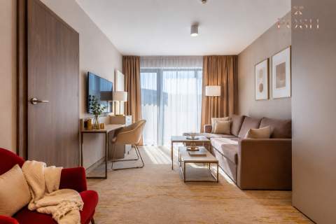 widok na basen inwestycja balkon własna sauna