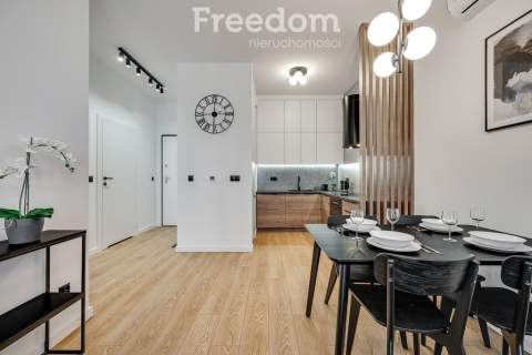 Apartament z balkonem Pierwsza Dzielnica