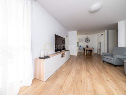 4 pokoje 93,5 m 2 miejsca w garażu Bemowo