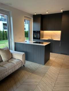 WYJĄTKOWY APARTAMENT Z OGRÓDKIEM NA ZAMKNIĘTYM OSIEDLU NOVE VILLOVE