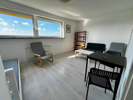 Duża kawalerka na Bielanach-Esej 19