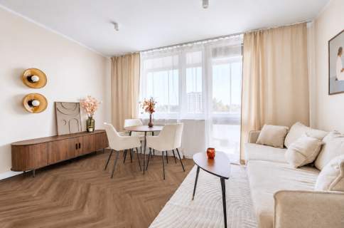 Bezpośrednio 4 pokoje po remoncie, duża loggia, KW