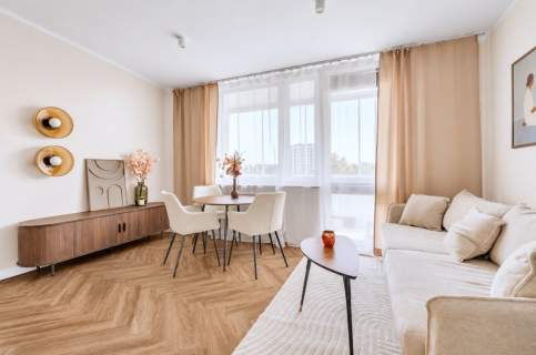 Bezpośrednio 4 pokoje po remoncie, duża loggia, KW