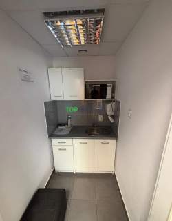 Wygodny, przestronny lokal, połączone 3 KW