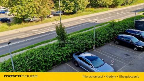 KAWALERKA Z DUŻYM BALKONEM, PARKINGIEM I KOMÓRKĄ