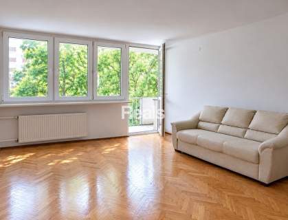 Rondo Wiatraczna. 3 pokoje do wprowadzenia. Balkon