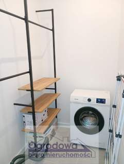 Za Żelazną Bramą niedaleko ronda ONZ
