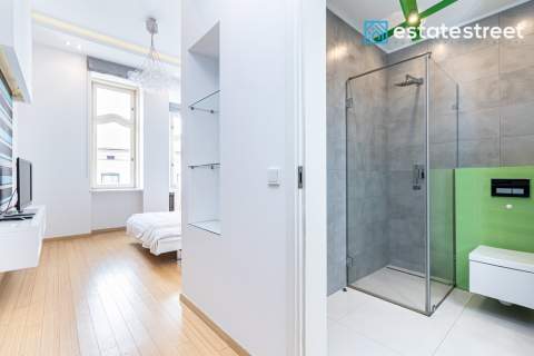 Ekskluzywny apartament z basenem i sauną w centrum