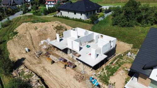 Do sprzedania przestronne domy. Polana Robów.