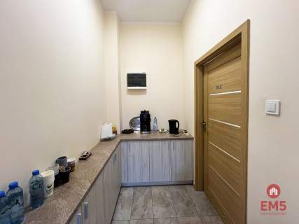 Ładny lokal 66 m2, parter. Polecamy