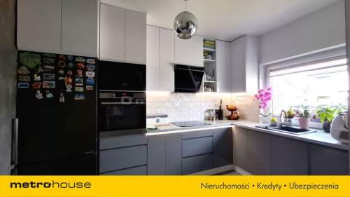 NOWOCZESNY DOM Z OGRODEM 80 m 3 SYPIALNIE