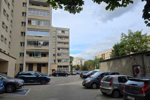 Mickiewicza 4 pokoje kuchnia, po remoncie, parking