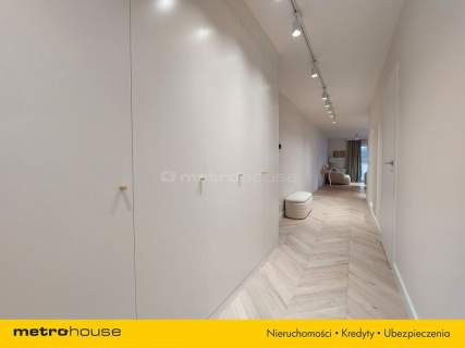 LUKSUSOWY APARTAMENT, 2 MJC POSTOJOWE, KOMÓRKA